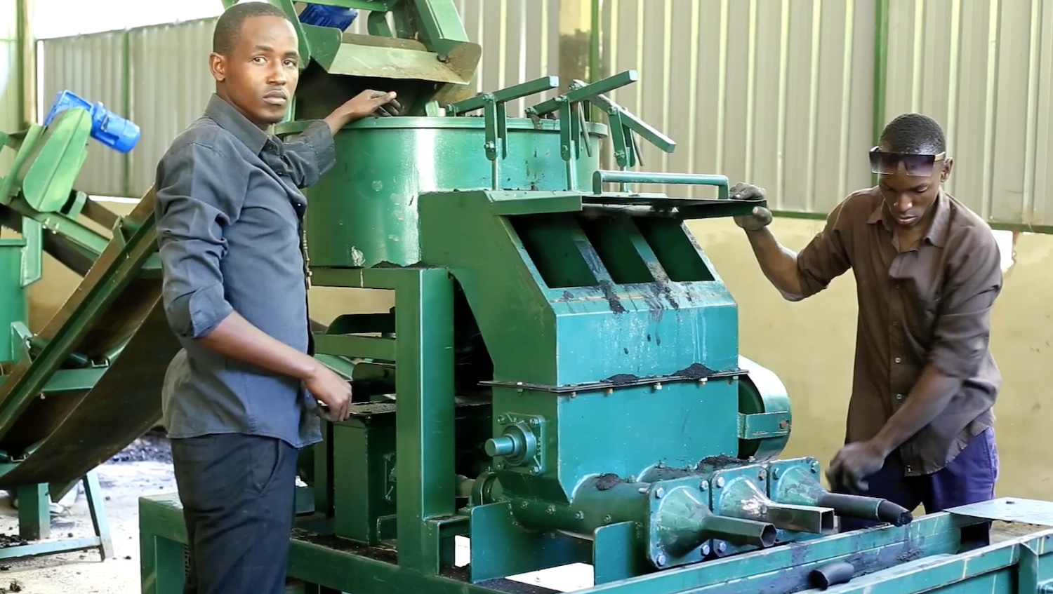 Cleaner household cooking with green briquettes